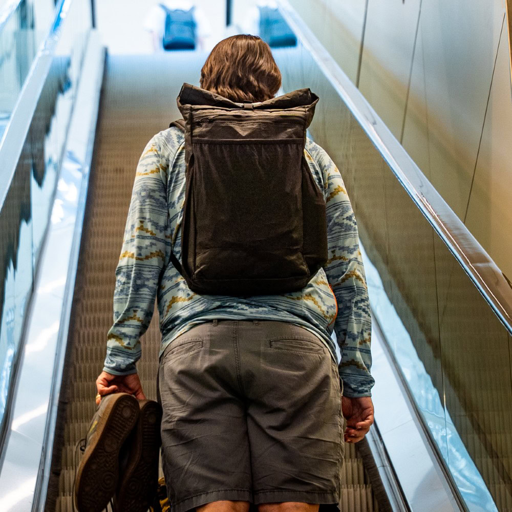 Traveler wears Ultra Node on elevator