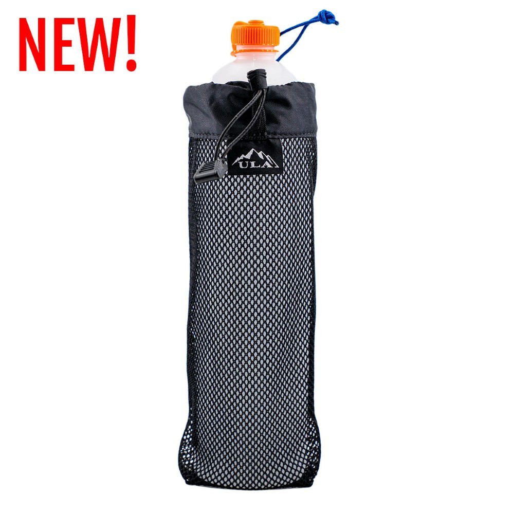 A 1L ULA Flow Water Bottle Pocket holding a CNOC bottle